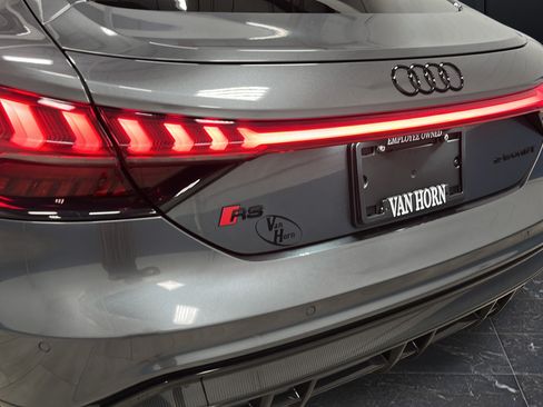Used 2023 Audi RS e-tron GT w/ Carbon Performance Package AWD/4WD image 40