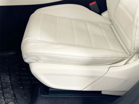 Certified 2025 Mercedes-Benz GLE 350 4MATIC image 20