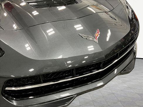 Used 2017 Chevrolet Corvette Stingray Coupe w/ 1LT RWD image 26