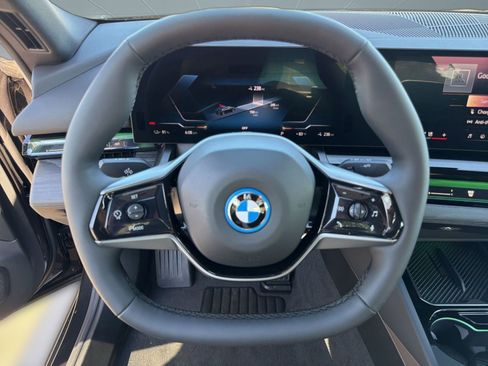 New 2026 BMW i5 eDrive40 RWD image 15