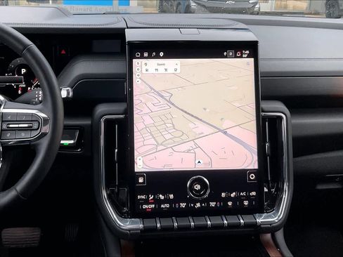 Certified 2025 GMC Yukon XL Denali AWD/4WD image 7