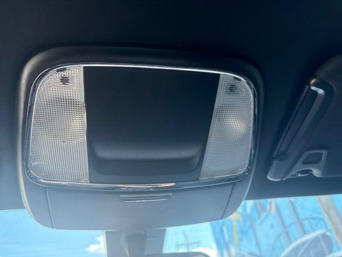 Used 2021 Dodge Charger SXT w/ Blacktop Package RWD image 17