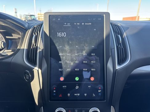 Used 2024 Ford Edge SEL image 16