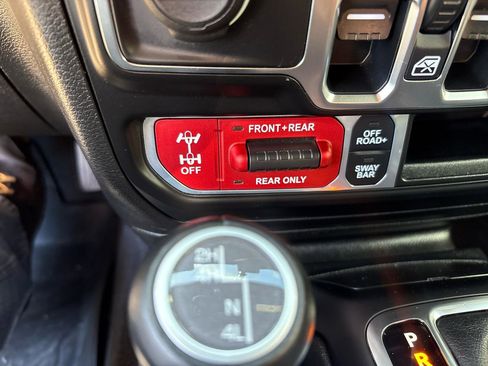 Used 2021 Jeep Wrangler Unlimited Rubicon image 25