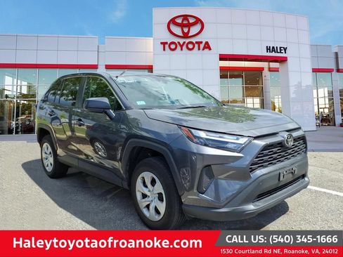 Used 2025 Toyota RAV4 LE AWD/4WD image 1