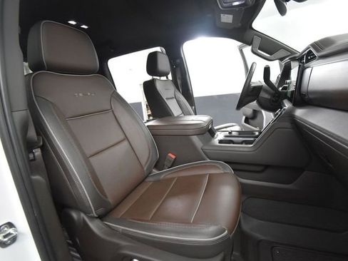 Used 2025 GMC Sierra 3500 Denali image 54