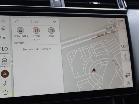 Used 2024 Land Rover Range Rover Velar Dynamic SE image 19