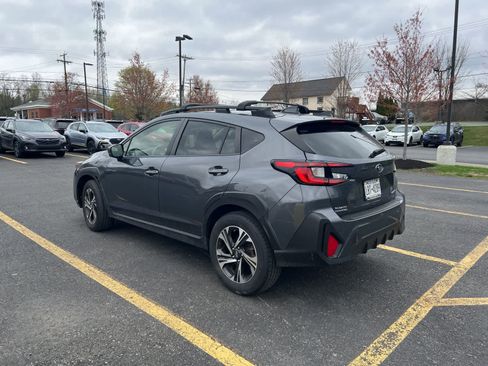Used 2024 Subaru Crosstrek 2.0i Premium AWD/4WD image 2