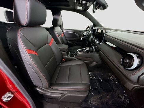 Used 2024 Chevrolet Colorado Z71 w/ Z71 Convenience Package 2 image 27