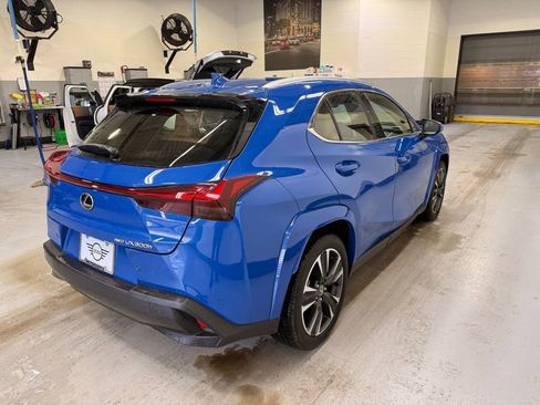 Used 2025 Lexus UX 300h AWD w/ Accessory Package (Z1) image 6