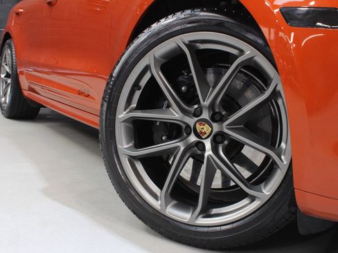 Used 2023 Porsche Macan GTS w/ Premium Package Plus image 19