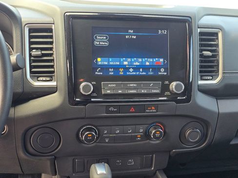 Used 2024 Nissan Frontier SV w/ Technology Package RWD image 21