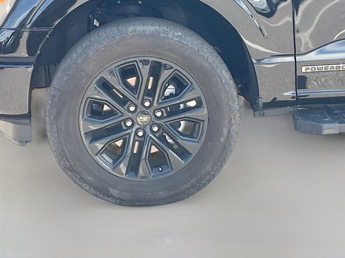 Used 2024 Ford F150 Lariat w/ FX4 Off-Road Package AWD/4WD image 32