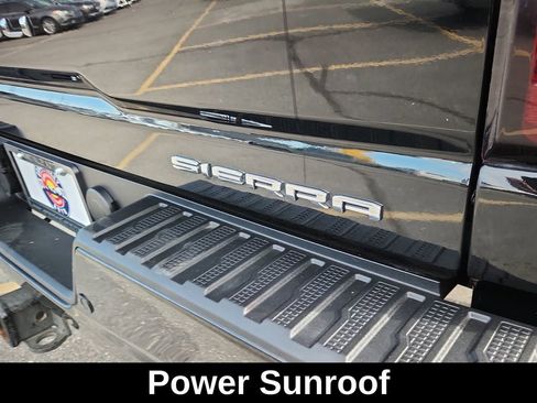Used 2023 GMC Sierra 3500 Denali w/ Denali Ultimate Package image 17