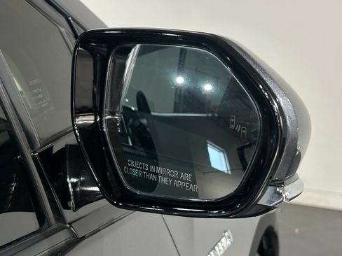 Used 2018 Toyota Prius Four FWD image 13