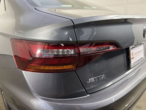 Used 2019 Volkswagen Jetta R-Line w/ R-Line Cold Weather Package image 28