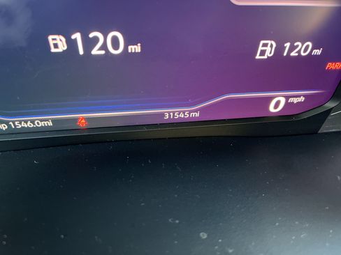 Used 2023 Volkswagen Atlas Cross Sport SE w/ Panoramic Sunroof Package image 21