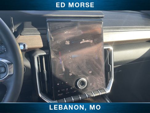 Used 2024 GMC Acadia Denali AWD/4WD image 13