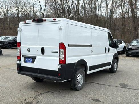Used 2025 RAM ProMaster 2500 w/ Premium Convenience Group FWD image 6