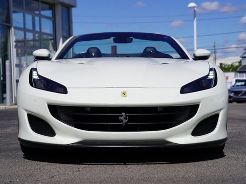 Used 2019 Ferrari Portofino RWD image 24