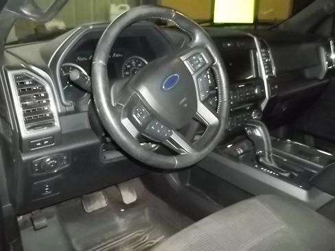 Used 2016 Ford F150 XLT w/ Equipment Group 302A Luxury AWD/4WD image 9