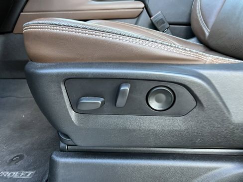 Used 2021 Chevrolet Tahoe High Country image 14