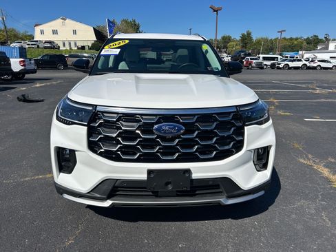 Used 2025 Ford Explorer Platinum w/ Ultimate Package AWD/4WD image 25