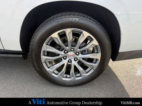 Used 2023 GMC Yukon XL Denali w/ Denali Reserve Package image 13