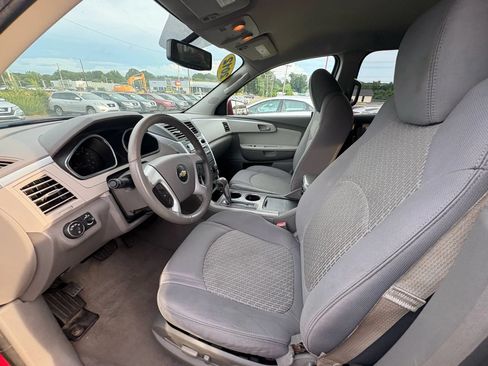 Used 2012 Chevrolet Traverse LT FWD image 14