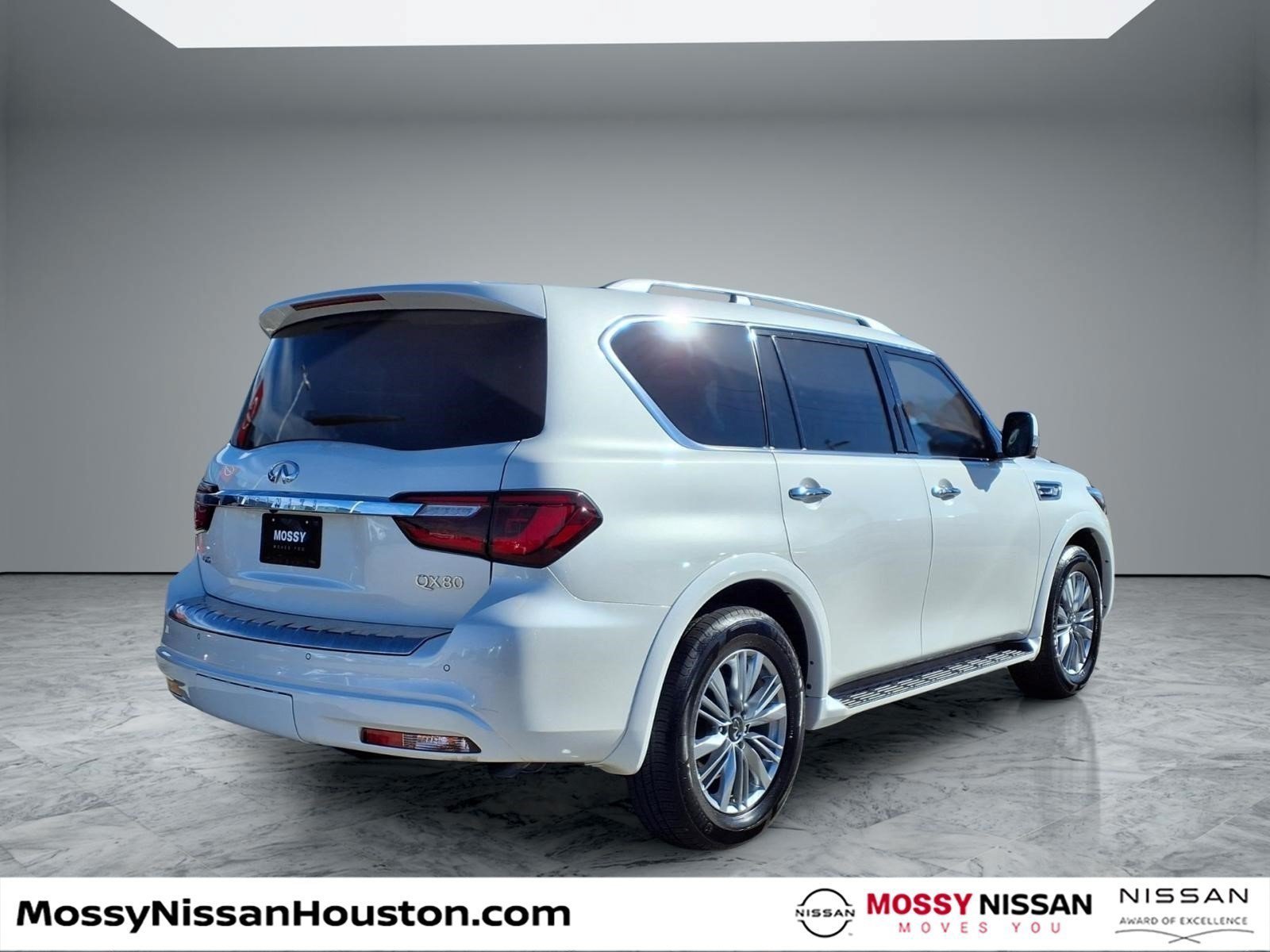 Used 2022 INFINITI QX80 Luxe w/ Cargo Package AWD/4WD image 7