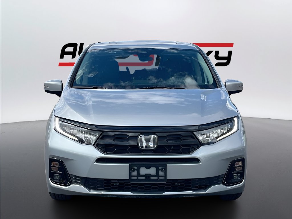 Used 2025 Honda Odyssey Elite image 2