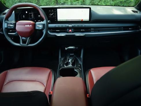Used 2025 Kia K4 GT-Line w/ GT-Line Premium Package FWD image 9