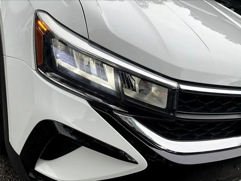 Used 2023 Volkswagen Taos S image 26