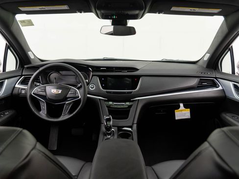 New 2025 Cadillac XT5 Premium Luxury image 14