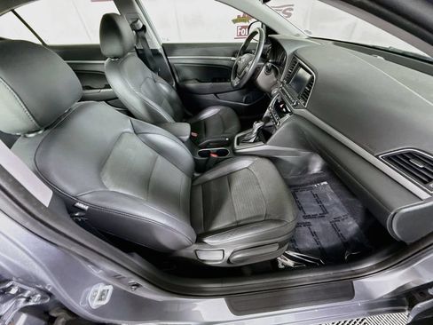 Used 2017 Hyundai Elantra Limited FWD image 28