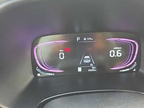 Used 2025 Kia Soul LX w/ LX Technology Package FWD image 28