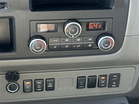 Used 2020 Nissan NV 3500 SL image 20