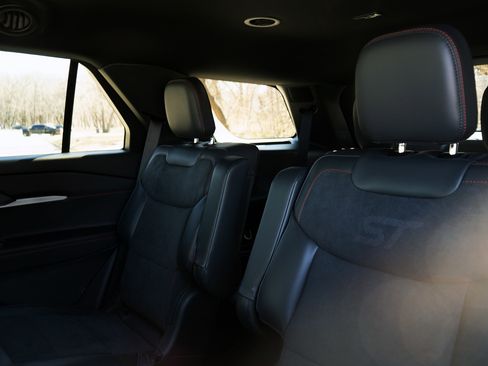 Used 2026 Ford Explorer ST image 18