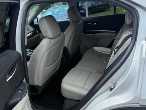Used 2019 Cadillac XT4 Luxury FWD image 8