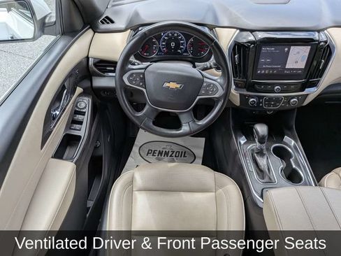 Used 2023 Chevrolet Traverse Premier FWD image 23