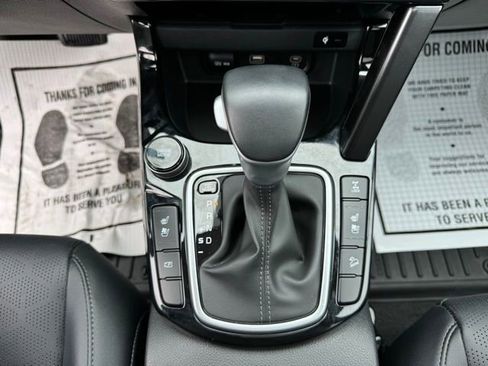 Used 2024 Kia Seltos SX w/ SX Sunroof Package image 16