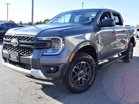 Used 2024 Ford Ranger XLT w/ FX4 Off-Road Package image 5