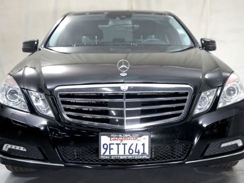 Used 2010 Mercedes-Benz E 550 Sedan image 5