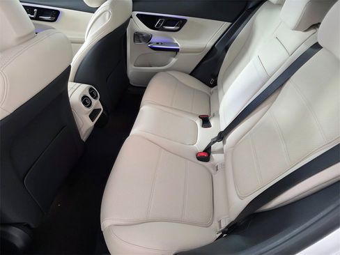 New 2026 Mercedes-Benz GLC 300 image 12