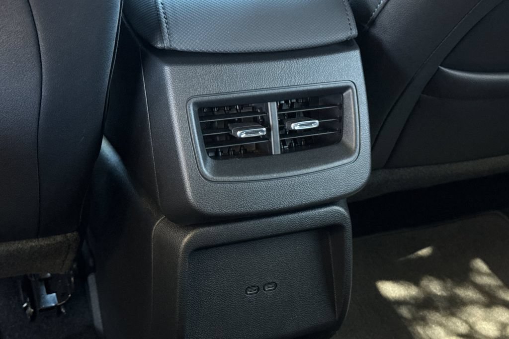 Used 2026 Chevrolet Equinox EV LT FWD image 14