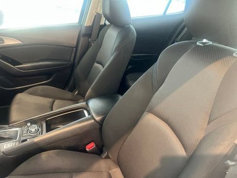 Used 2018 MAZDA MAZDA3 Sport FWD image 15