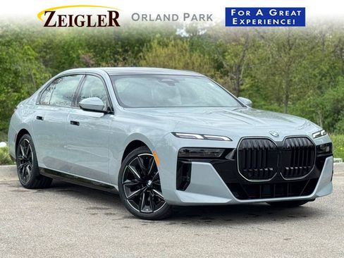 New 2026 BMW 760i xDrive w/ Premium Package AWD/4WD image 1