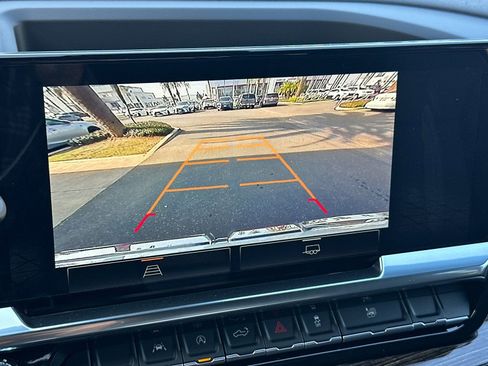 New 2026 GMC Sierra 1500 SLE image 18