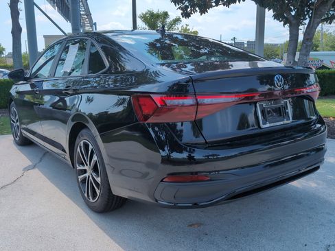 Used 2026 Volkswagen Jetta Sport FWD image 8