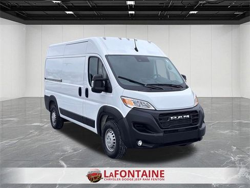 Used 2025 RAM ProMaster 2500 w/ Convenience Group image 7